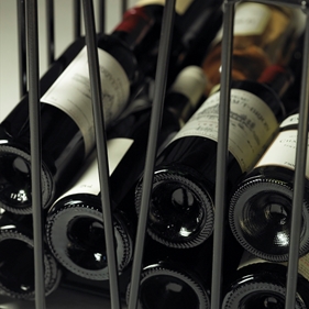 Skräddarsydd Vinkällarinredning